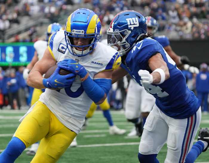 Rams receiver Cooper Kupp scores a touchdown against the Giants in Week 17.